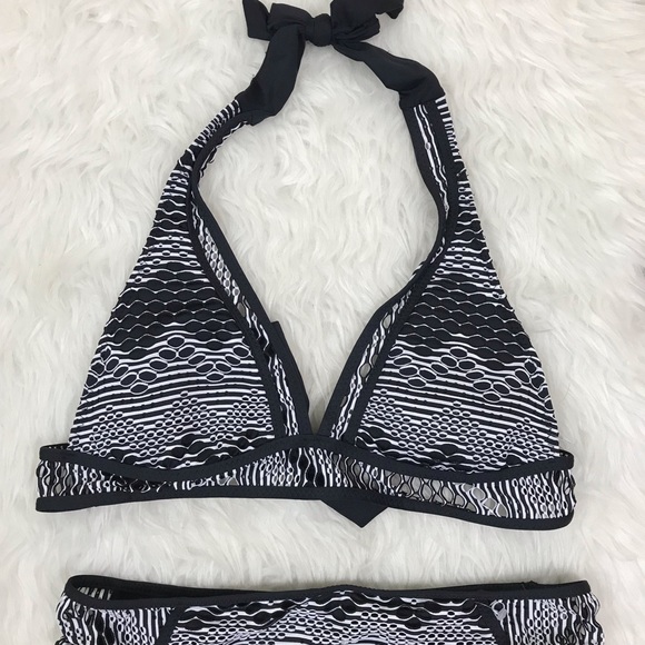 NEW Becca crochet halter bikini set - Picture 7 of 12